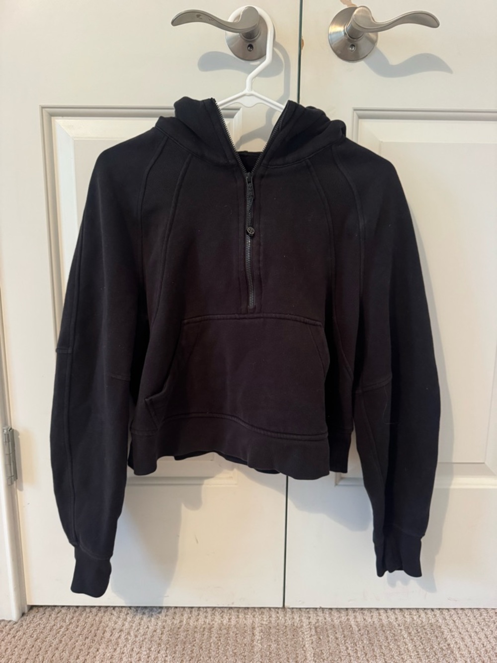 Black lululemon cropped scuba - XS/S